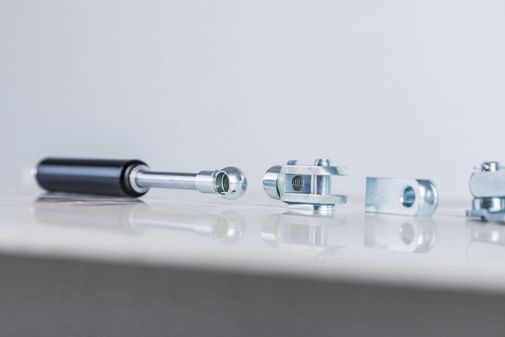 producent sprężyn gazowych